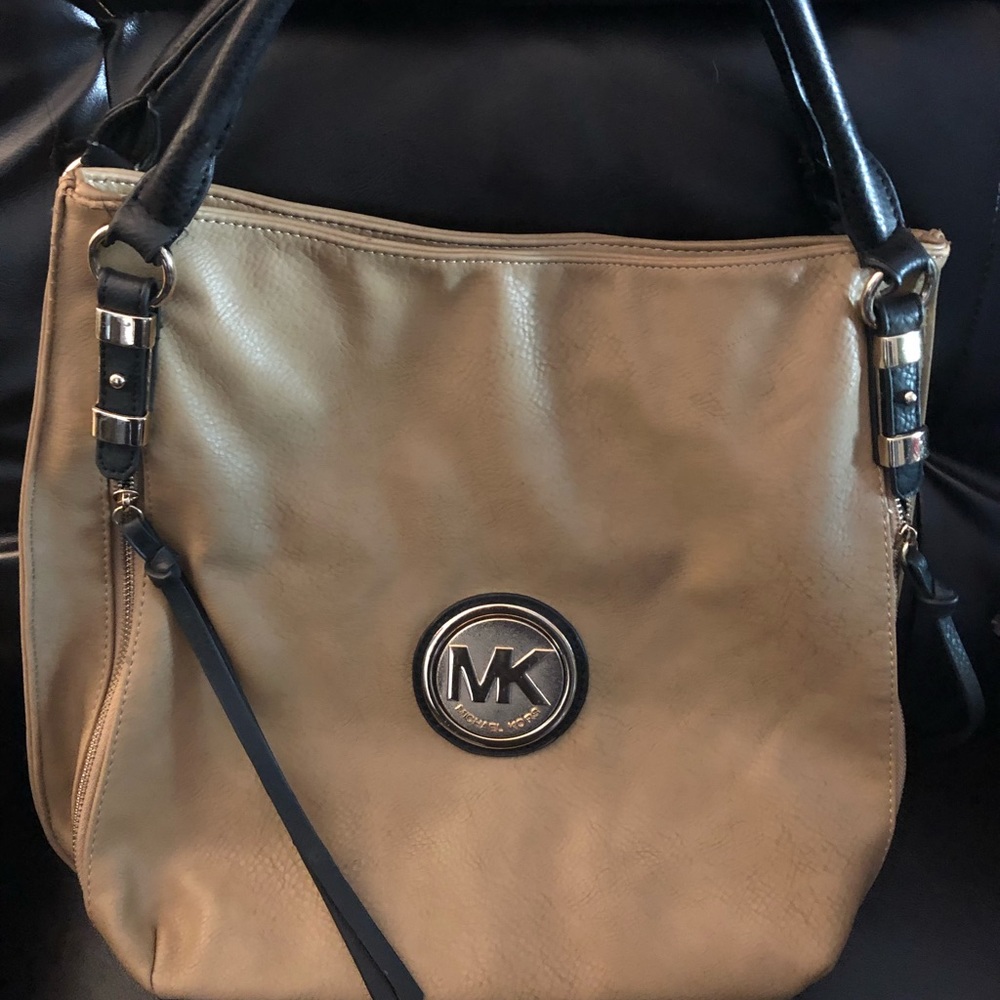 Michael kors purse